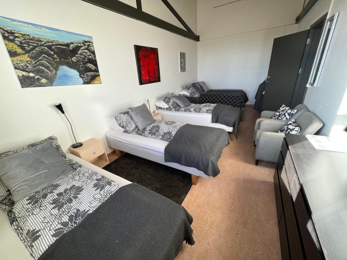 Godaland Guesthouse Hlitharendi Bagian luar foto